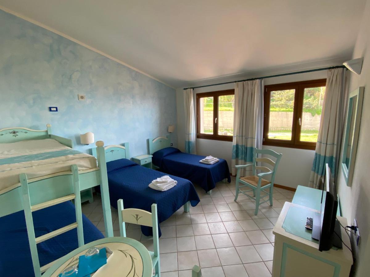 La Locanda Del Mare Valledoria  Phòng bức ảnh